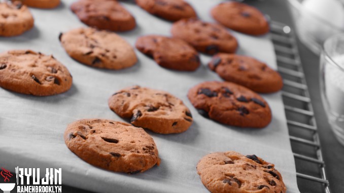 Can Parchment Paper Go in Oven? All Things to Know